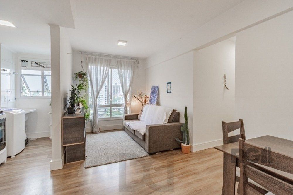 Apartamento 50m² - 2 dormitórios e 1 vaga no bairro Partenon — foto 2