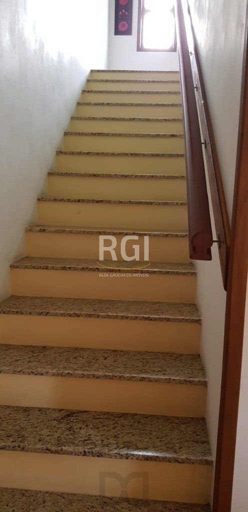 Casa para Venda - 300m², 4 dormitórios, sendo 2 suites, 4 vagas - Medianeira — foto 5