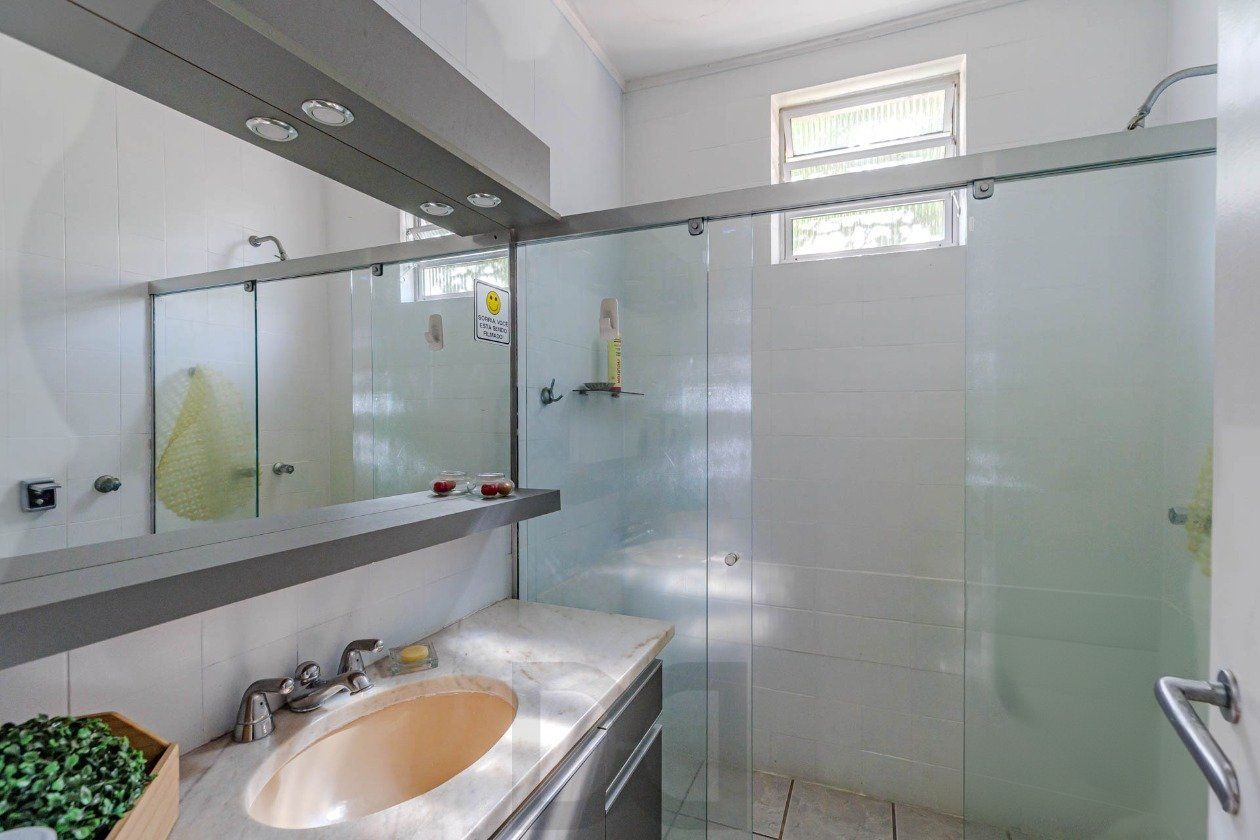 Casa em Condominio, 4 dormi. sendo 2 suítes, churrasqueira, lareira, 2 vagas — foto 19