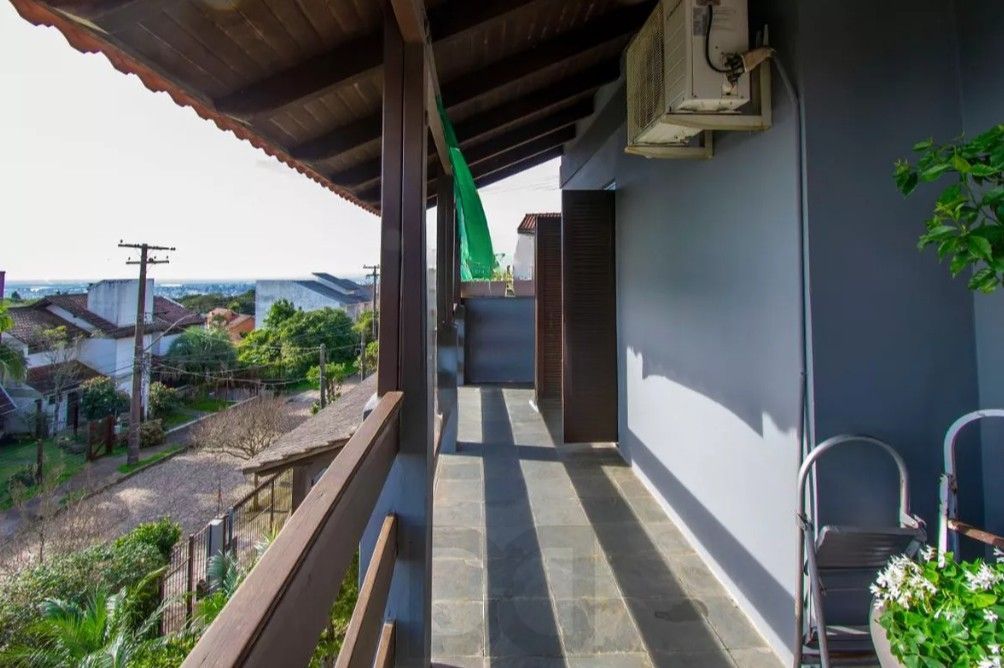 Sobrado 3 dormitórios, 1suíte, área gourmet com churrasqueira, piscina. — foto 3