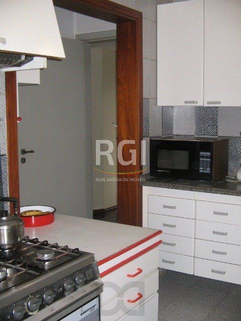 Casa para Venda - 260m², 3 dormitórios, sendo 1 suites, 7 vagas - Nonoai — foto 19