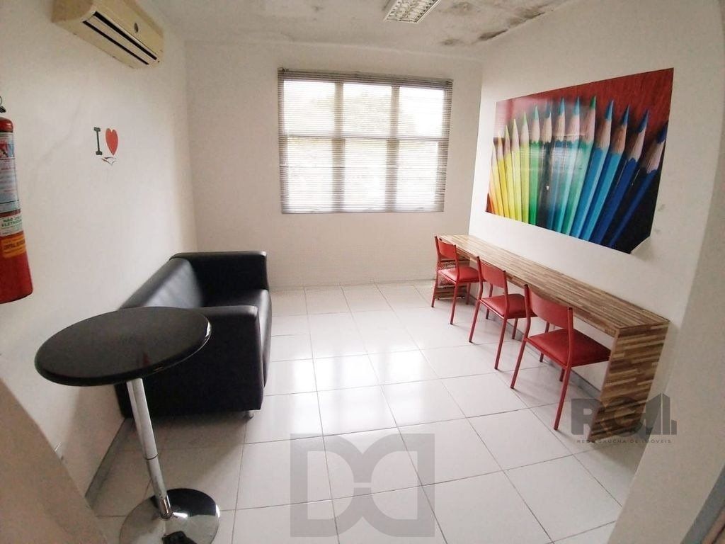 Casa comercial com 12 dormitórios no bairro Teresópolis — foto 15