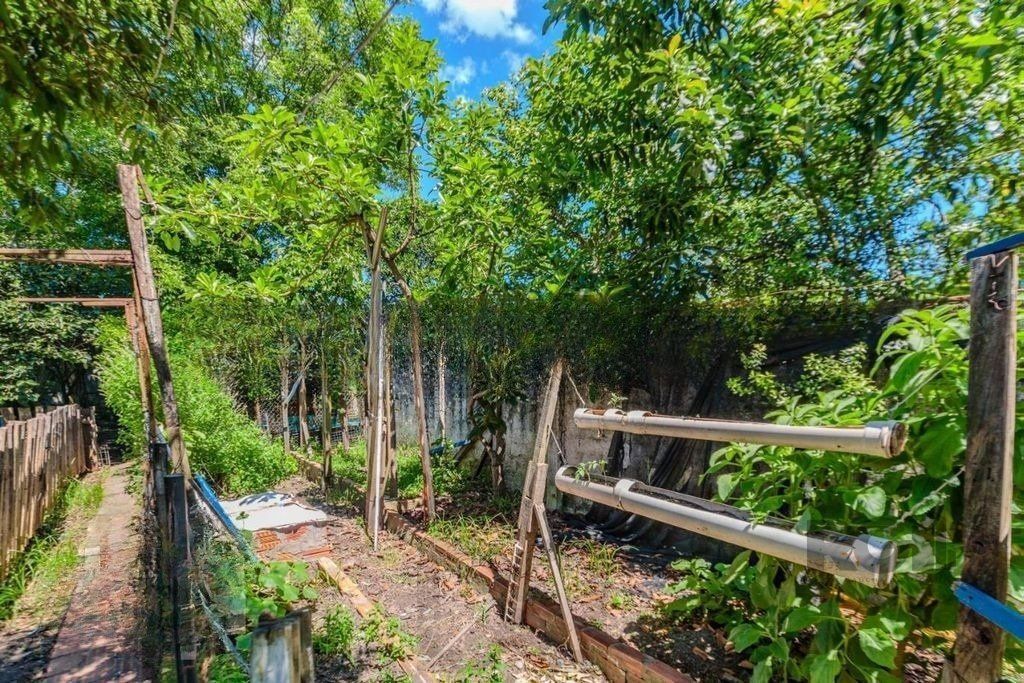Casa de 3 dormitórios no bairro Rubem Berta — foto 25