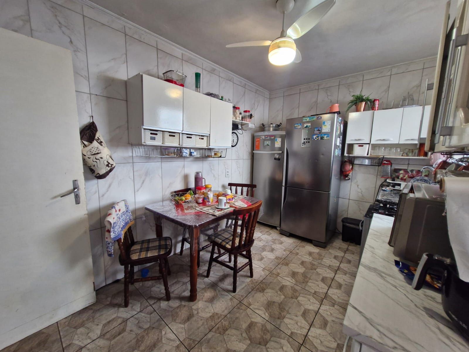Casa com 3 dormitórios e edícula nos fundos no bairro Nonoai. — foto 16