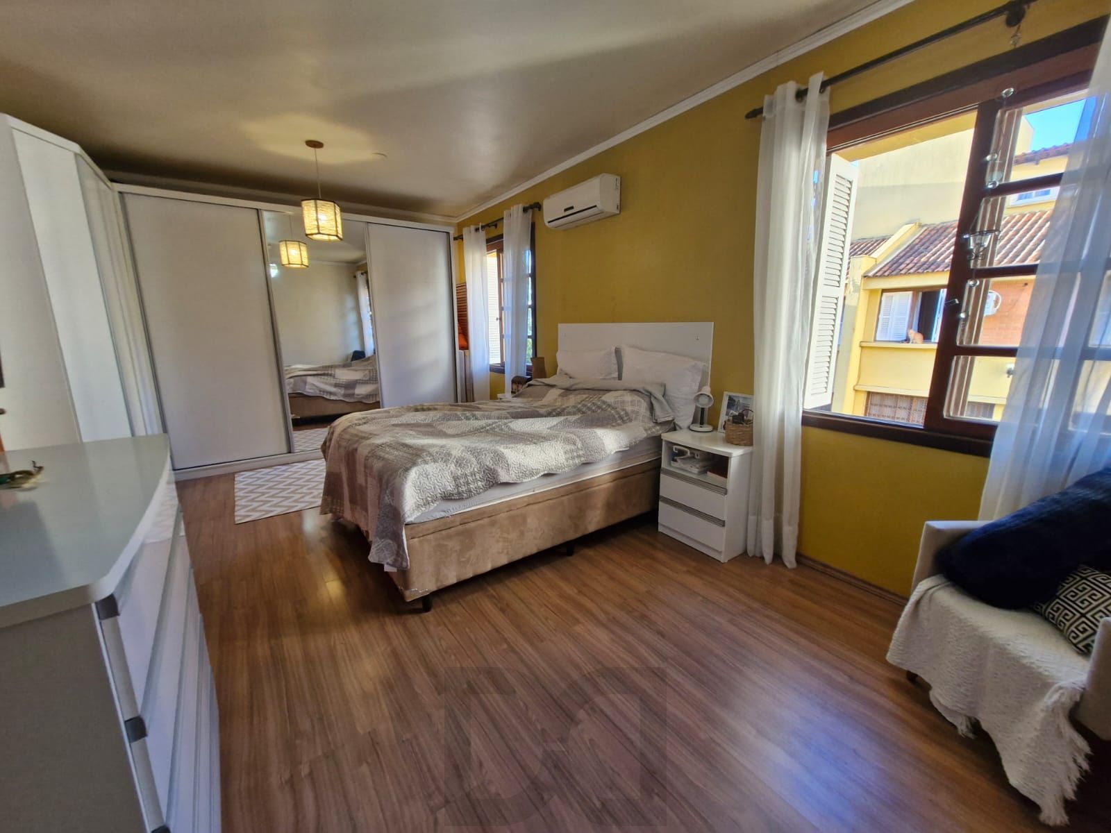 Casa em condomínio no Bairro Medianeira, com 3 dormitórios, sendo 1 suíte, e 1 vaga de garagem. — foto 10