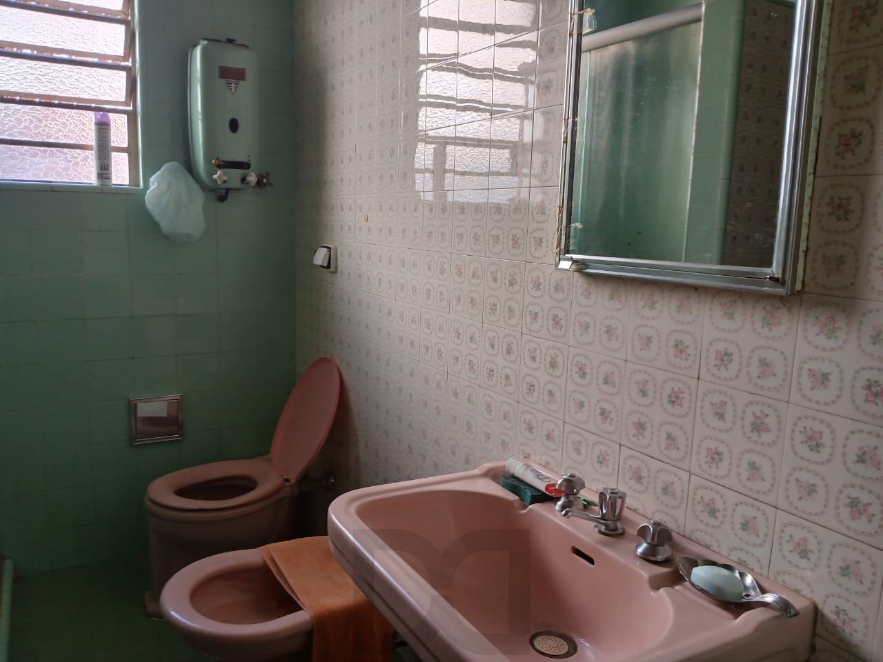 Terreno com casa no bairro Azenha- Porto Alegre/RS. — foto 19