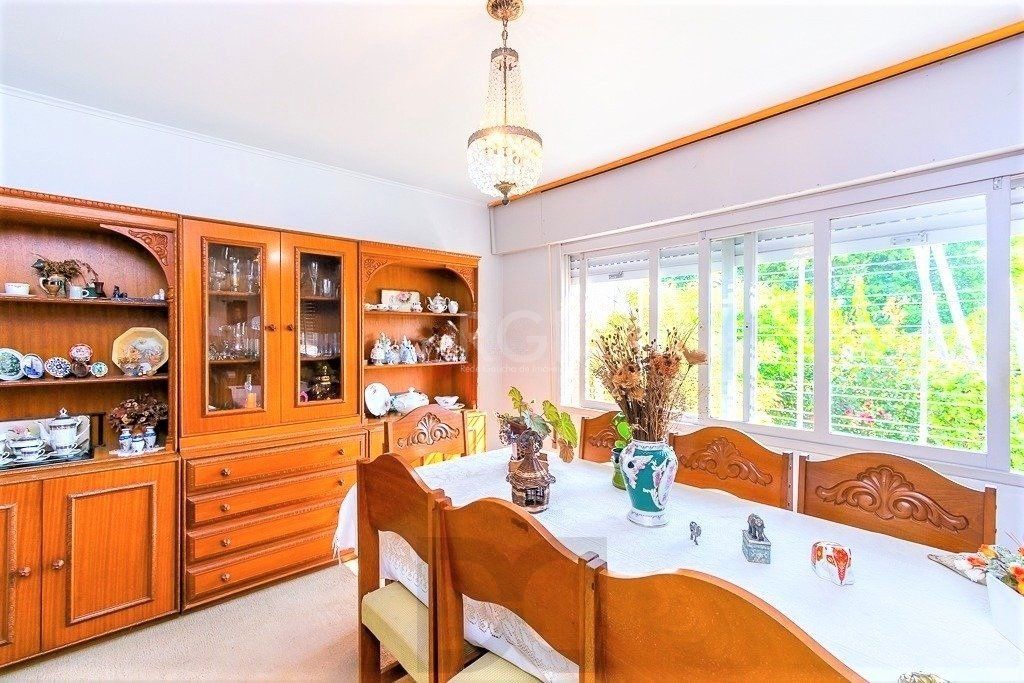 Casa de 424m² no Bairro Chácara Das Pedras — foto 7