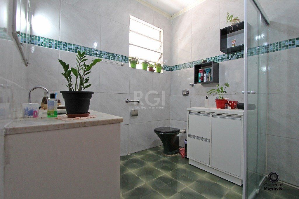 Casa para Venda - 300m², 6 dormitórios, sendo 1 suites, 3 vagas - Menino Deus — foto 26