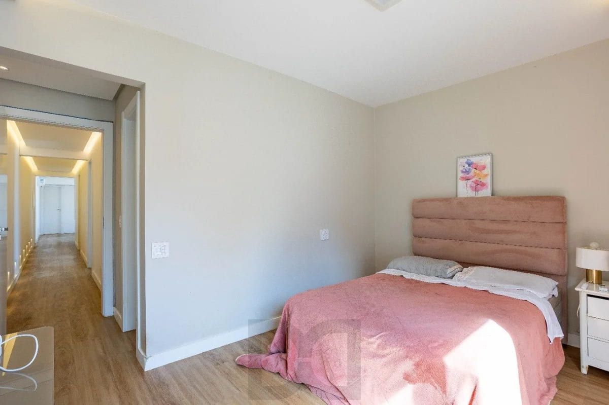Apartamento de 3 dormitorios, à venda em Petrópolis, Porto Alegre. — foto 12