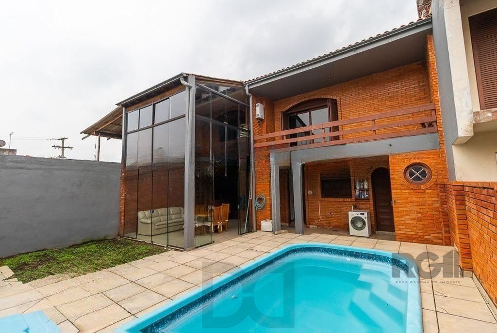 Casa de 245m² com 5 dormitórios no bairro Sarandi — foto 31