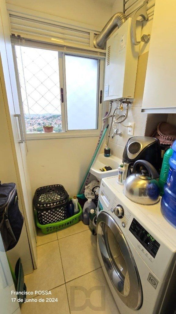Apartamento com 2 dormitórios no bairro Jardim Carvalho — foto 19