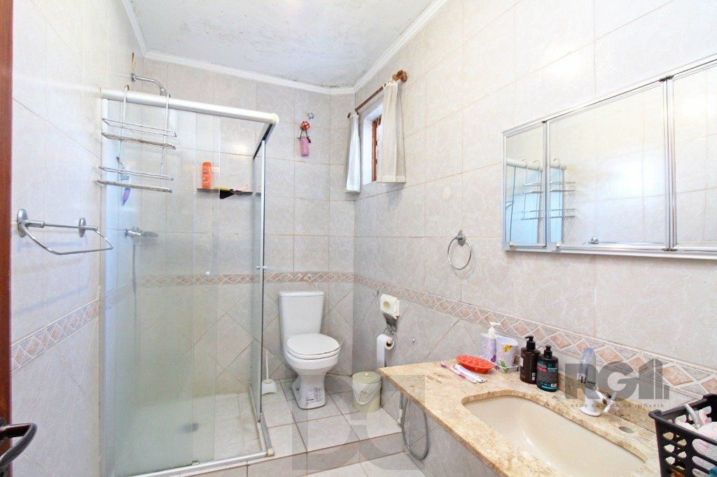 Casa 4 Dormitórios, Piscina, Bairro Gloria — foto 44