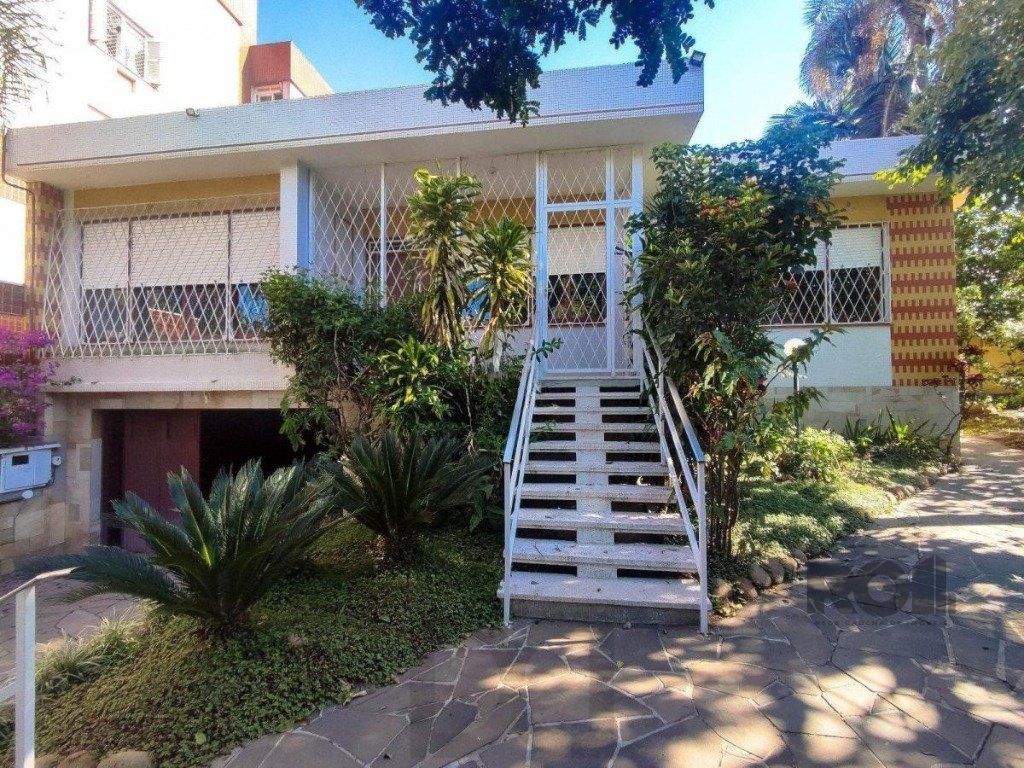 Excelente casa de 290m² com 4 dormitórios e 4 vagas — foto 1