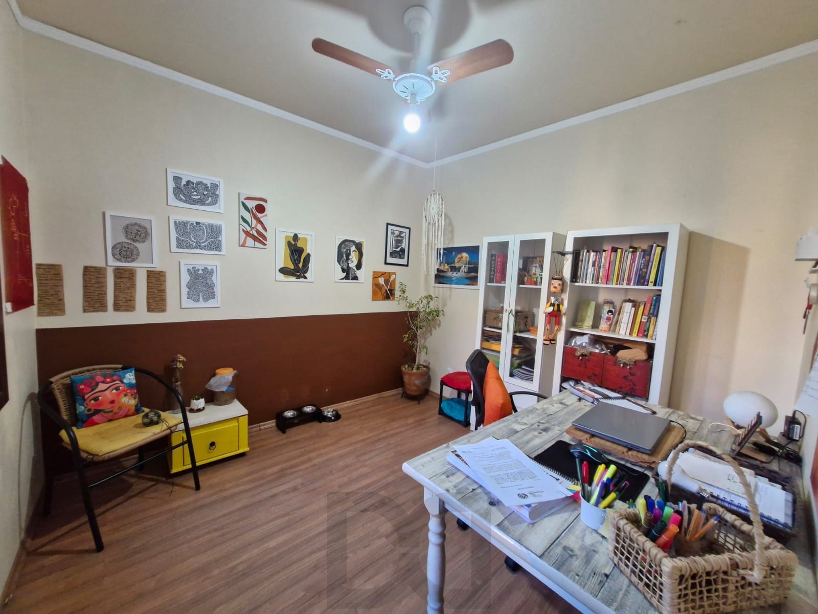 Casa em condomínio no Bairro Medianeira, com 3 dormitórios, sendo 1 suíte, e 1 vaga de garagem. — foto 14