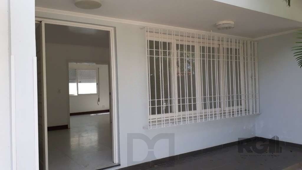 Casa 03 quartos, Bairro Sarandi. — foto 2