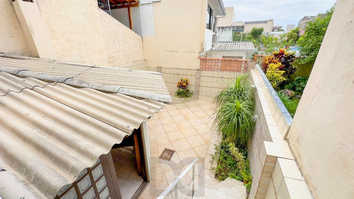 Casa de 3 dormitórios à venda no Bairro Azenha, Porto Alegre. — foto 8