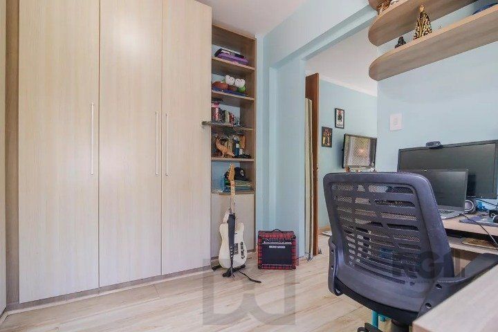 Apartamento com 2 dormitórios reversível para 3, e condomínio com portaria 24h, salão de festas, quadra e playground. Próximo à Orla e BarraShopping. — foto 13