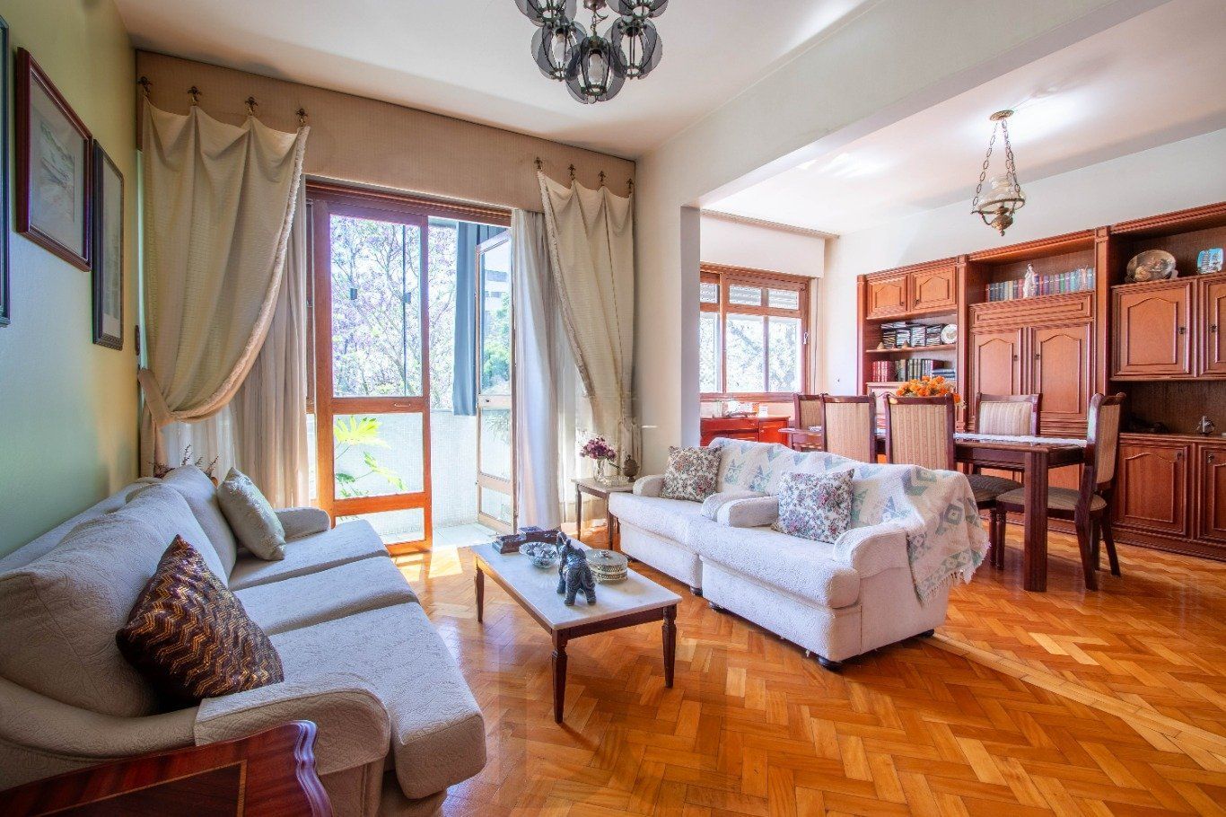 Apartamento com 3 quartos e 116m² à venda em Petrópolis, Porto Alegre. Rua General Souza Doca, Petrópolis, Porto Alegre — foto 2
