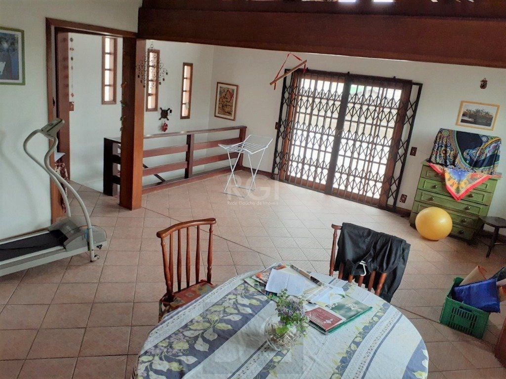 Casa para Venda - 165.65m², 3 dormitórios, sendo 1 suites, 2 vagas - Vila Nova — foto 2