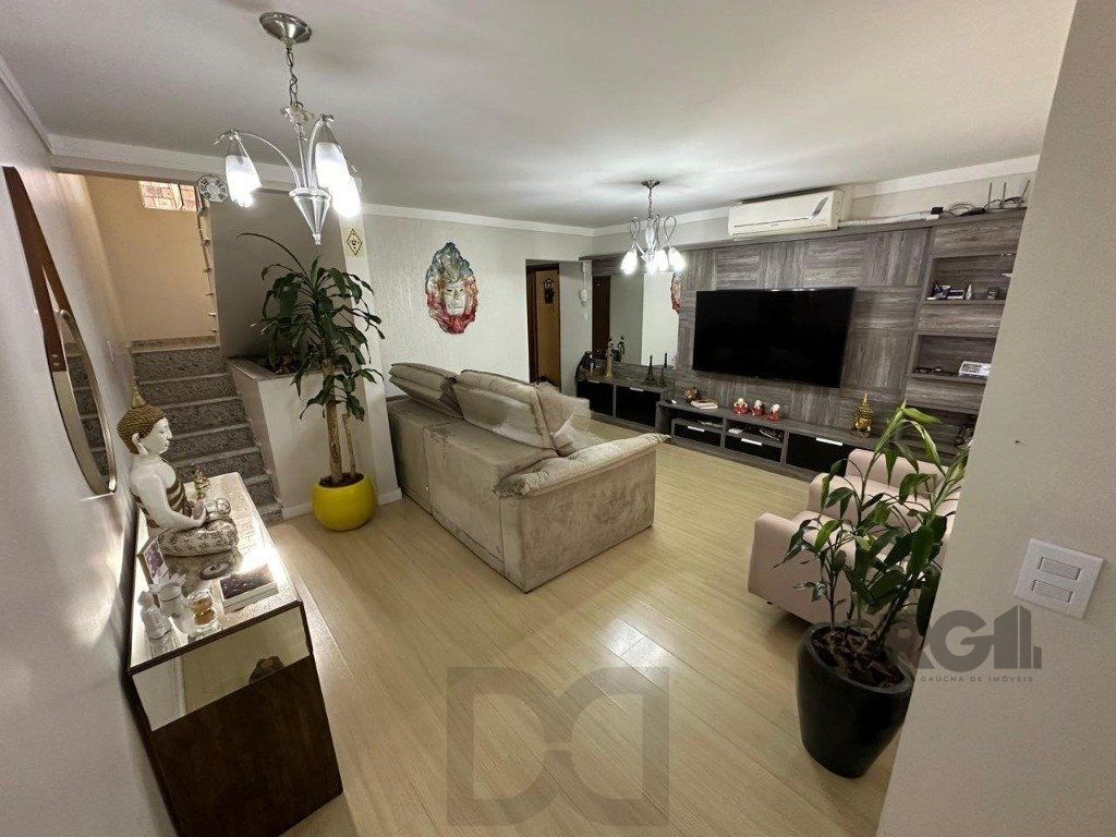 Casa de 160m² com 4 quarto no Bairro Farrapos — foto 1