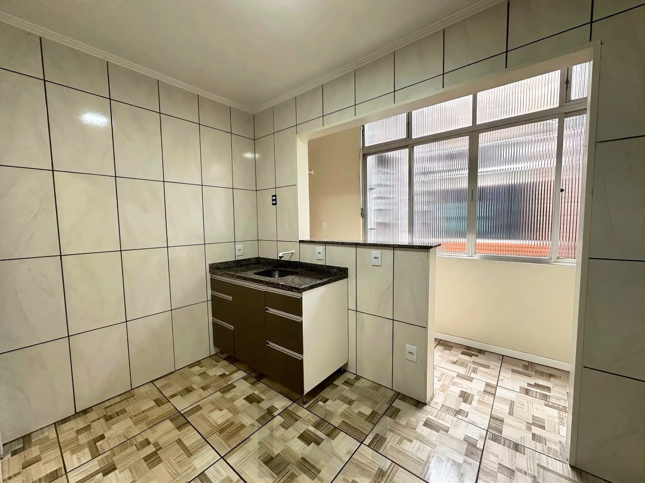 Apartamento 02 dormitórios, Dependência empregada completa, reformado — foto 9