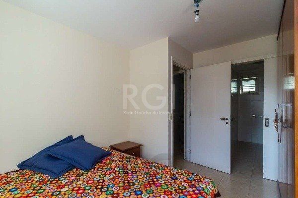 Casa para Venda - 227m², 3 dormitórios, sendo 1 suites, 4 vagas - Azenha — foto 10
