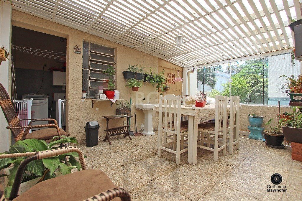 Casa para Venda - 300m², 6 dormitórios, sendo 1 suites, 3 vagas - Menino Deus — foto 18