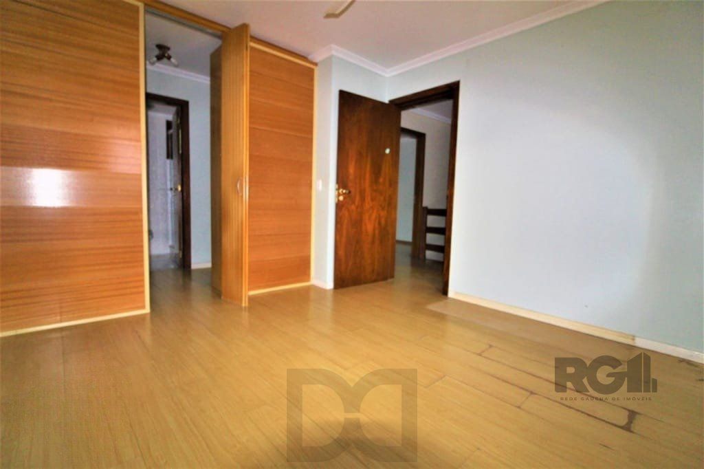 Casa em condomínio 111m² - 3 dormitórios sendo 1 suíte e 4 vagas no bairro Espirito Santo — foto 7