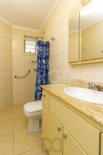 Casa para Venda - 227m², 3 dormitórios, sendo 1 suites, 4 vagas - Azenha — foto 5