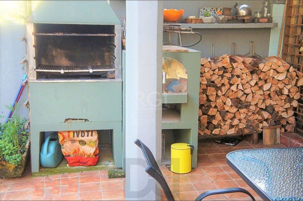 Casa para Venda - 160m², 3 dormitórios, sendo 1 suite, 2 vagas - Teresópolis — foto 20