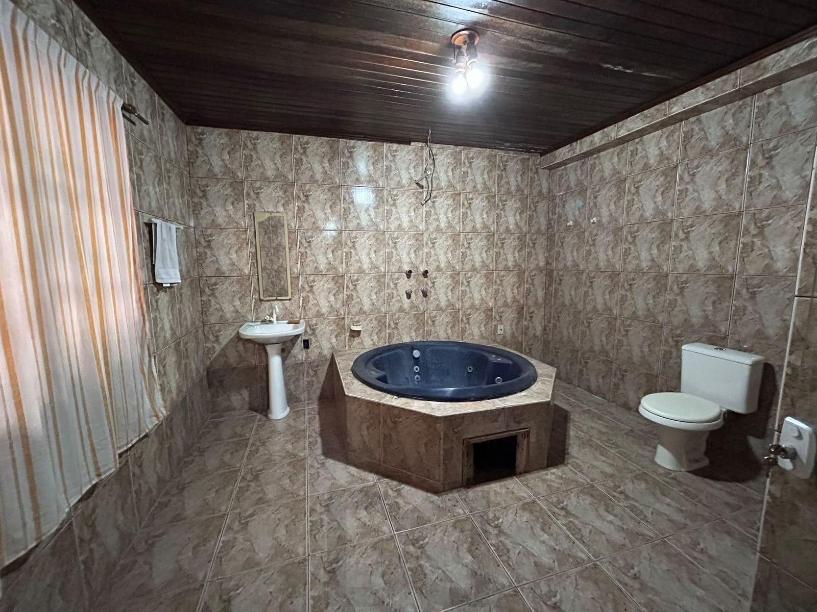 Casa de 3 dormitórios a Venda no Bairro Ponta Grossa - Porto Alegre — foto 4