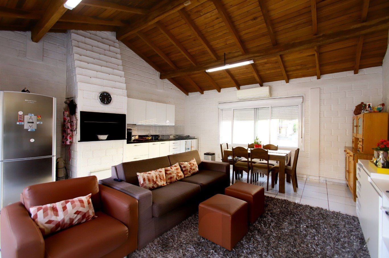 Casa com Edícula nos fundos, total de 5 dormitórios no Bairro gloria. — foto 28