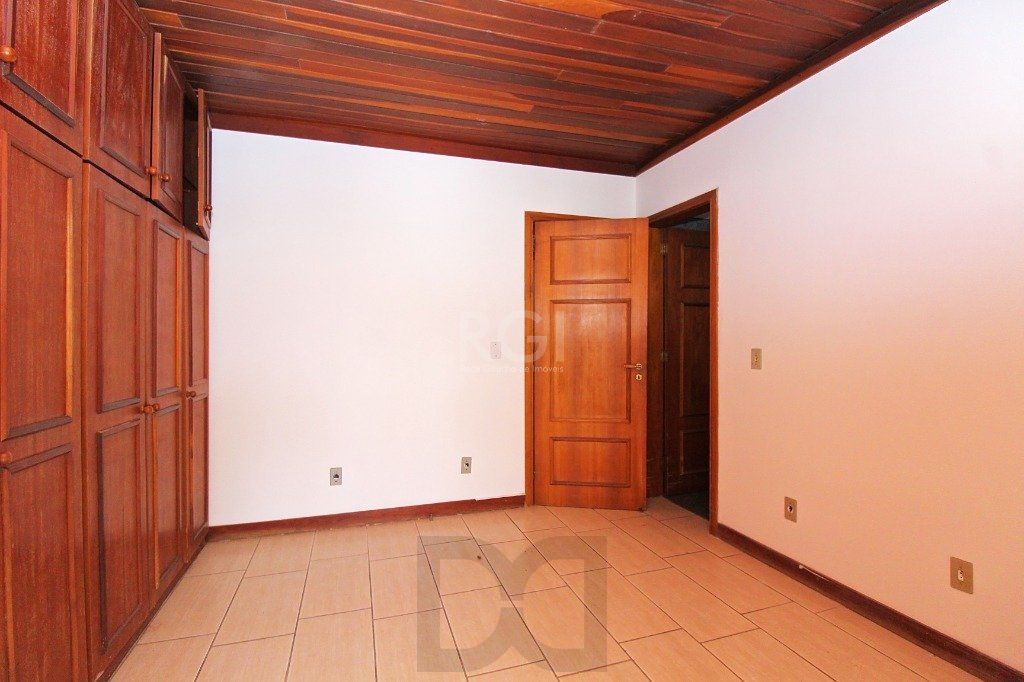 Casa para Venda - 840m², 7 dormitórios, sendo 3 suites, 8 vagas - Medianeira — foto 35