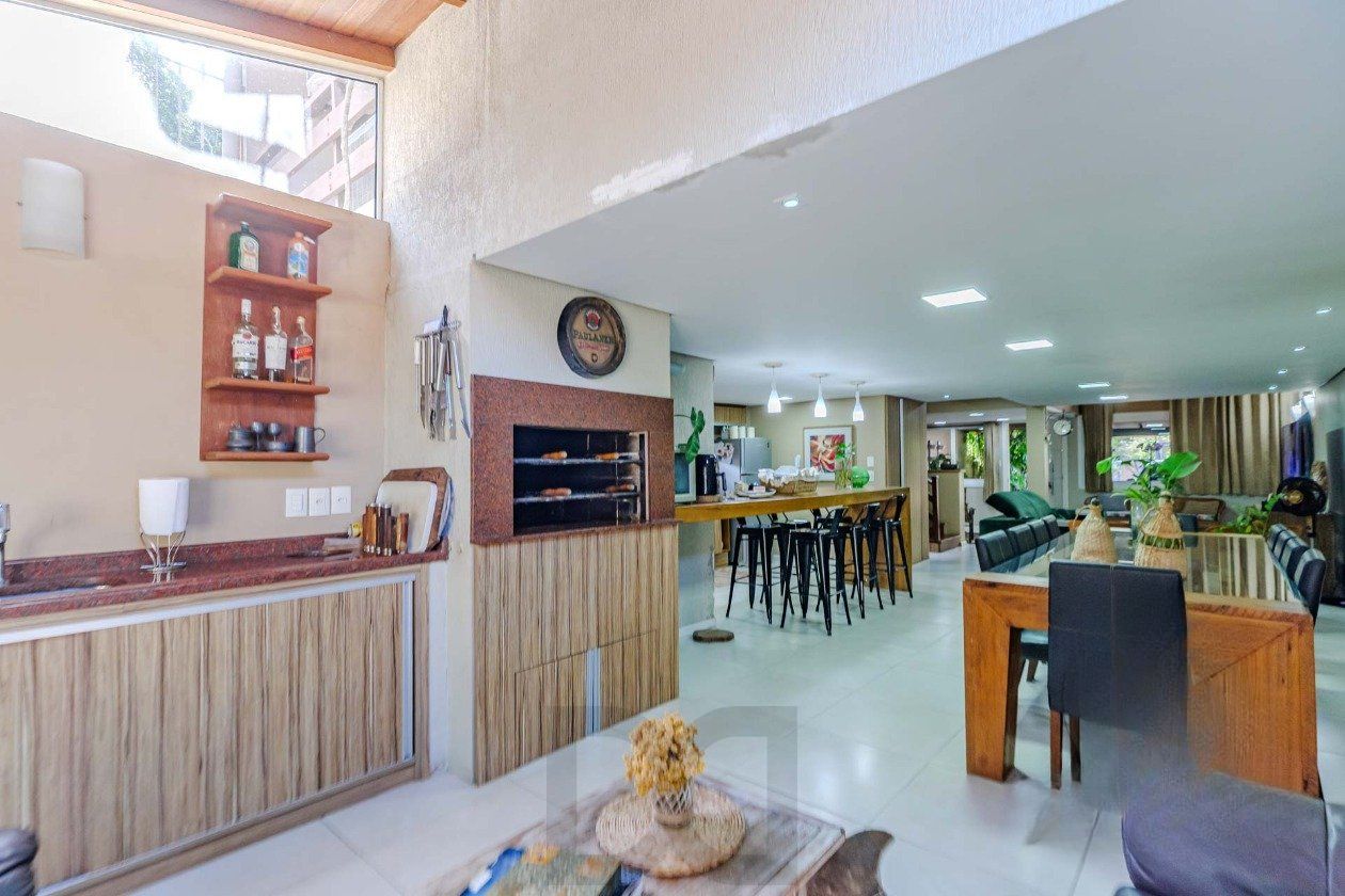 Casa em Condominio, 4 dormi. sendo 2 suítes, churrasqueira, lareira, 2 vagas — foto 8