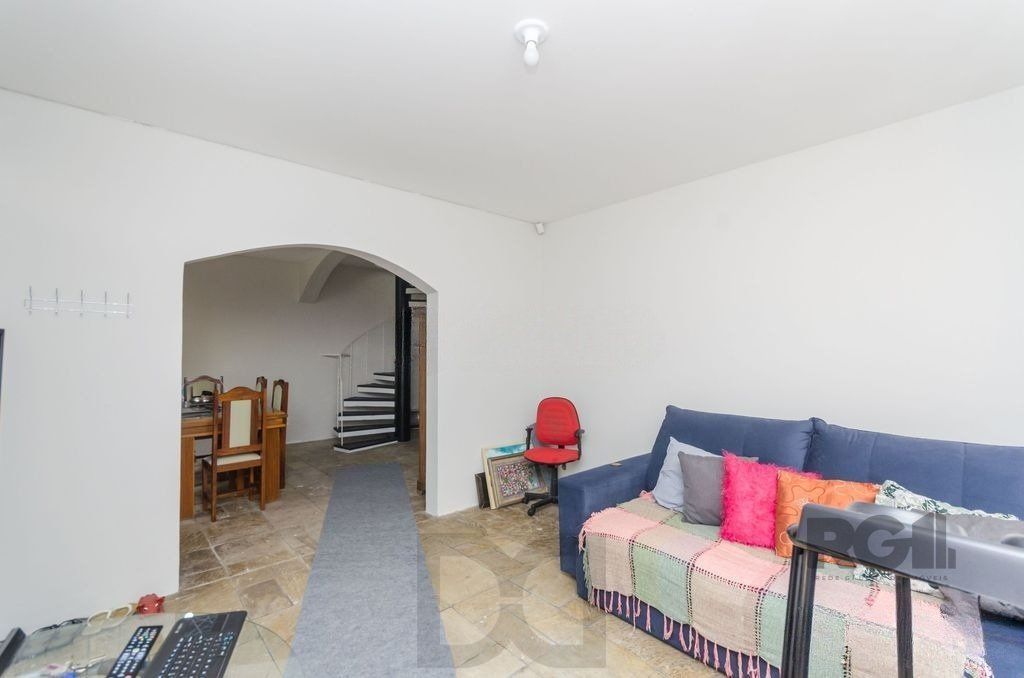 Casa de 4 dormitórios no bairro Três Figueiras — foto 6