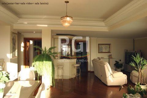Casa para Venda - 485m², 3 dormitórios, sendo 1 suites, 4 vagas - Teresópolis — foto 3