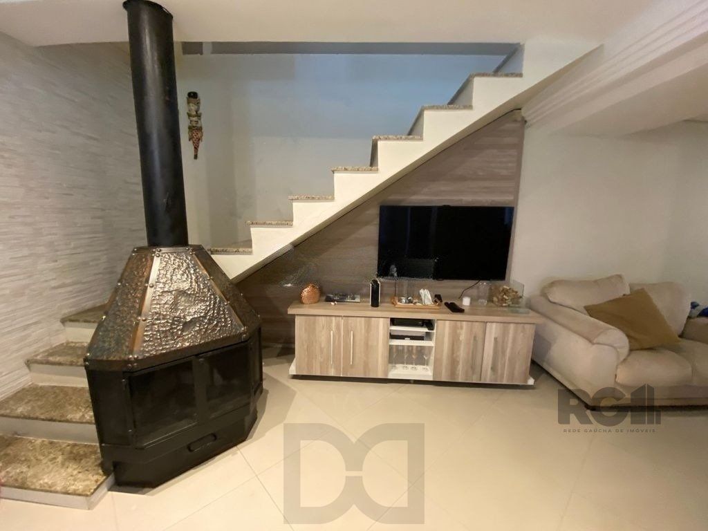 Casa de 5 dormitórios, bairro Jardim Floresta — foto 9