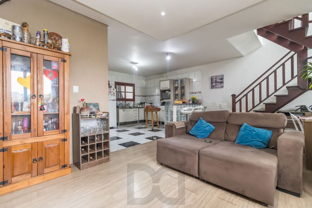 Casa de 6 dormitórios à venda Bairro Vila Nova - Porto Alegre — foto 1