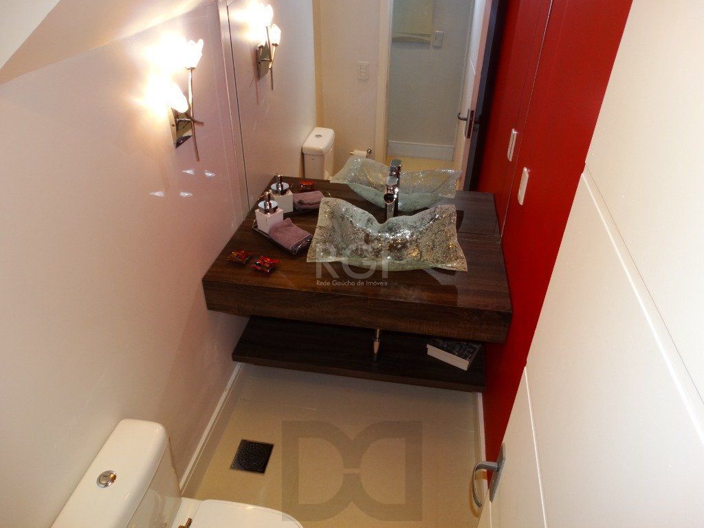 Casa para Venda - 244m², 3 dormitórios, sendo 1 suites, 2 vagas - Santa Tereza — foto 7