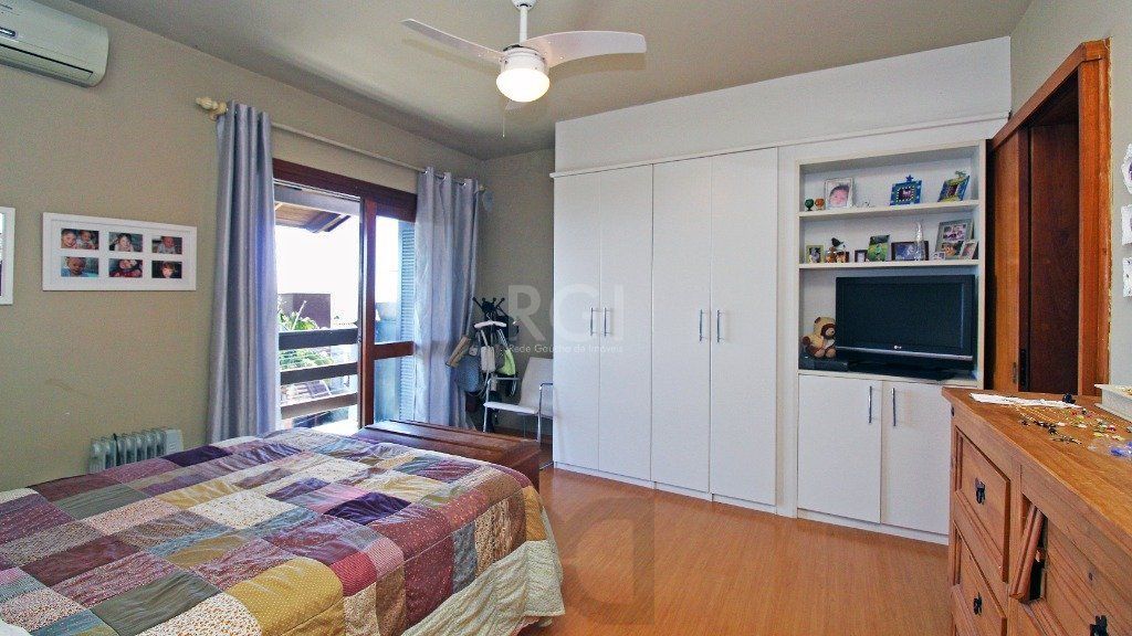 Sobrado 3 dormitórios, 1suíte, área gourmet com churrasqueira, piscina. — foto 32