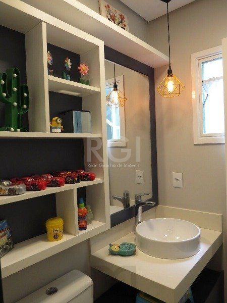 EXCELENTE CASA COM 3 DORMITÓRIOS, 1 SUÍTE E VAGA DE GARAGEM PARA 3 CARROS. — foto 14