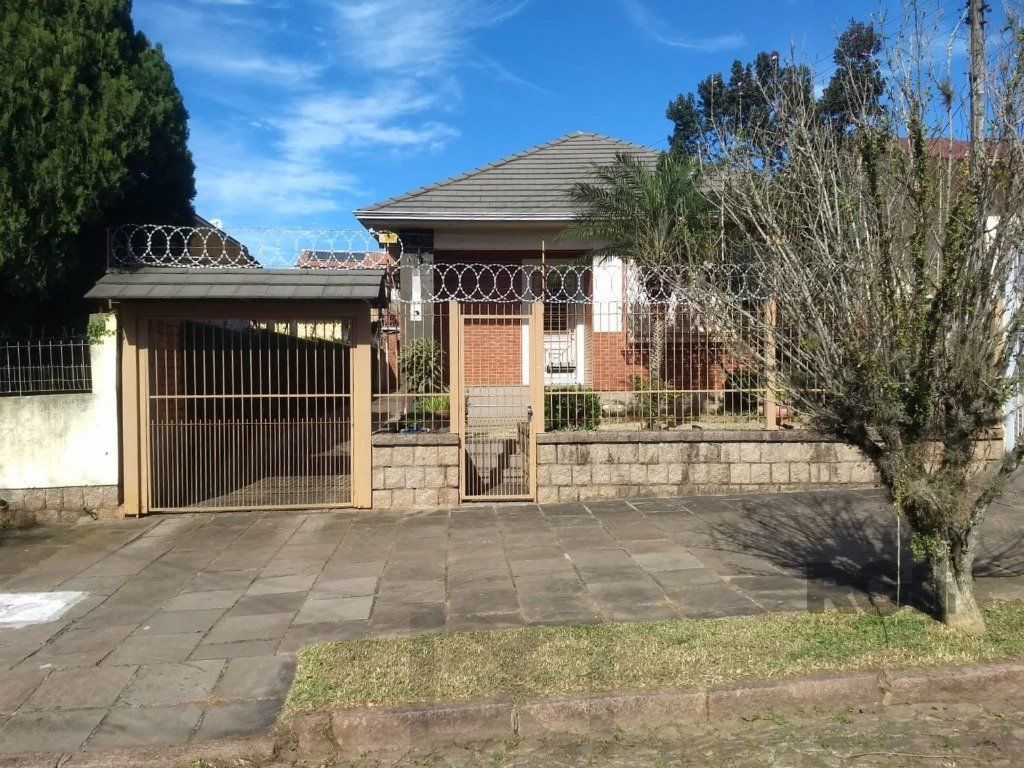 Casa de 168m² - 3 dormitórios, 3 vagas no bairro Nonoai — foto 1