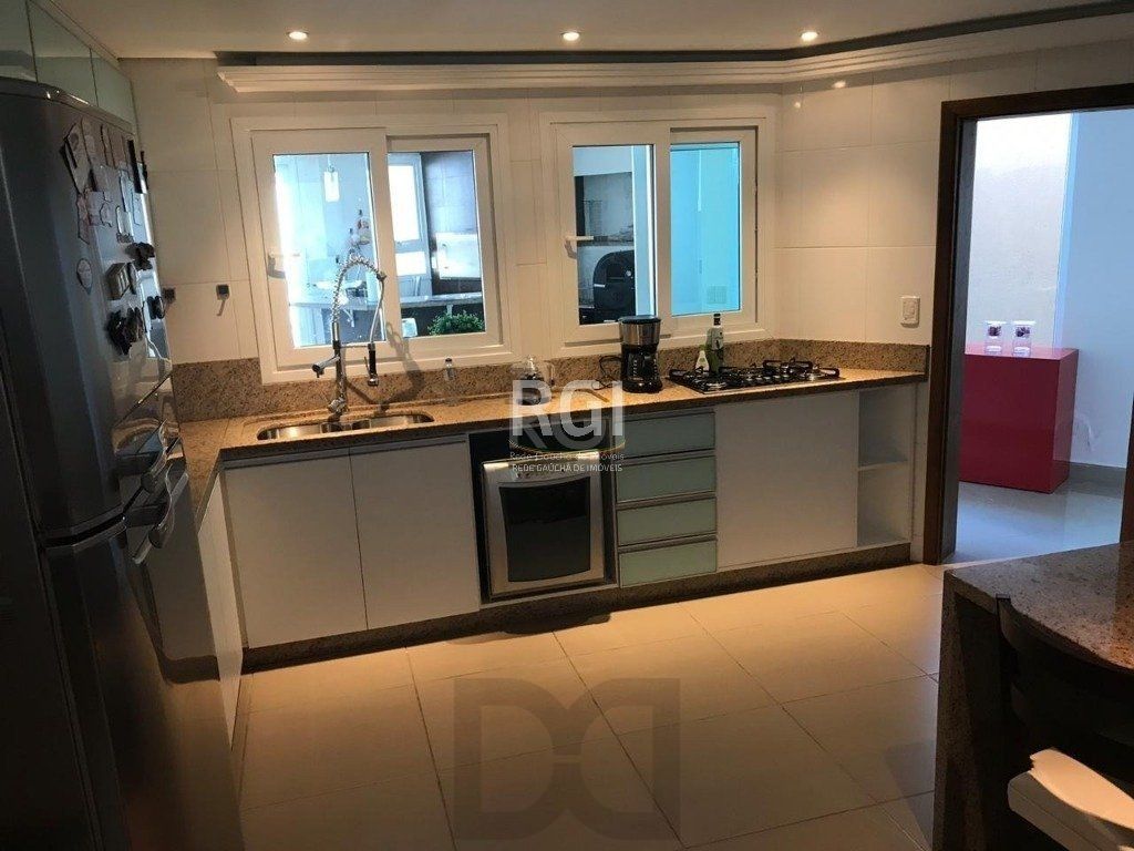 Casa para Venda - 319.25m², 6 dormitórios, sendo 4 suites, 3 vagas - Jardim Floresta — foto 13