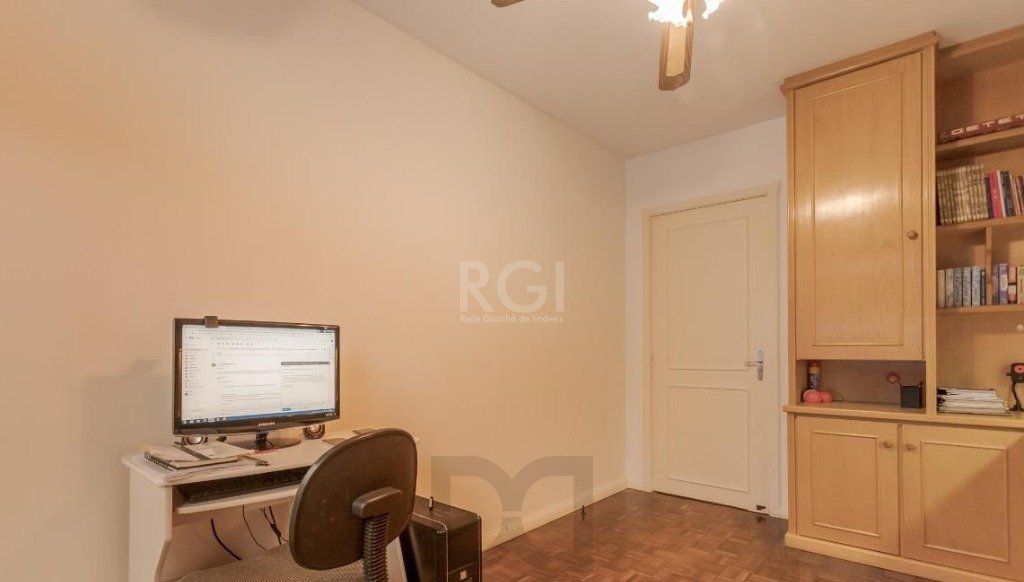 Casa para Venda - 327m², 4 dormitórios, sendo 1 suites, 3 vagas - Chácara das Pedras — foto 56