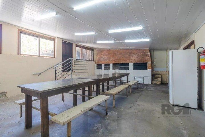 Apartamento com 2 dormitórios reversível para 3, e condomínio com portaria 24h, salão de festas, quadra e playground. Próximo à Orla e BarraShopping. — foto 17