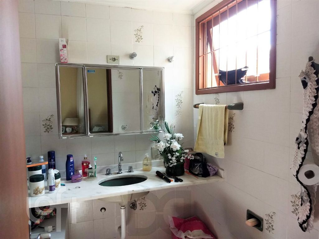 Casa 4 dormitórios à venda no Bairro Vila Jardim - Porto Alegre — foto 15