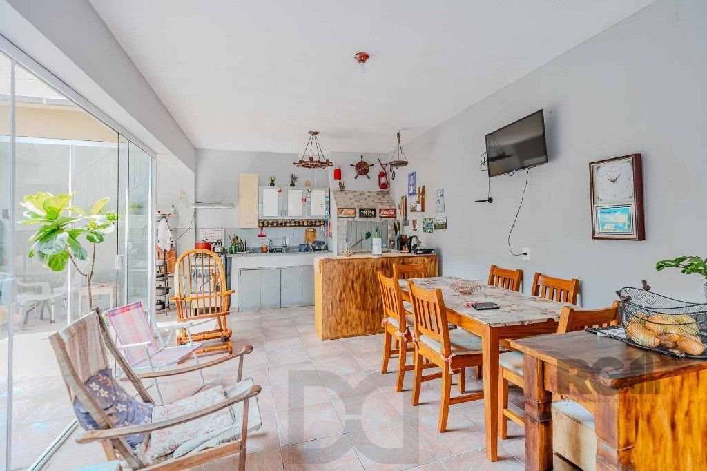 Casa com 234m², 3 dormitórios, 3 vagas no bairro Partenon — foto 38