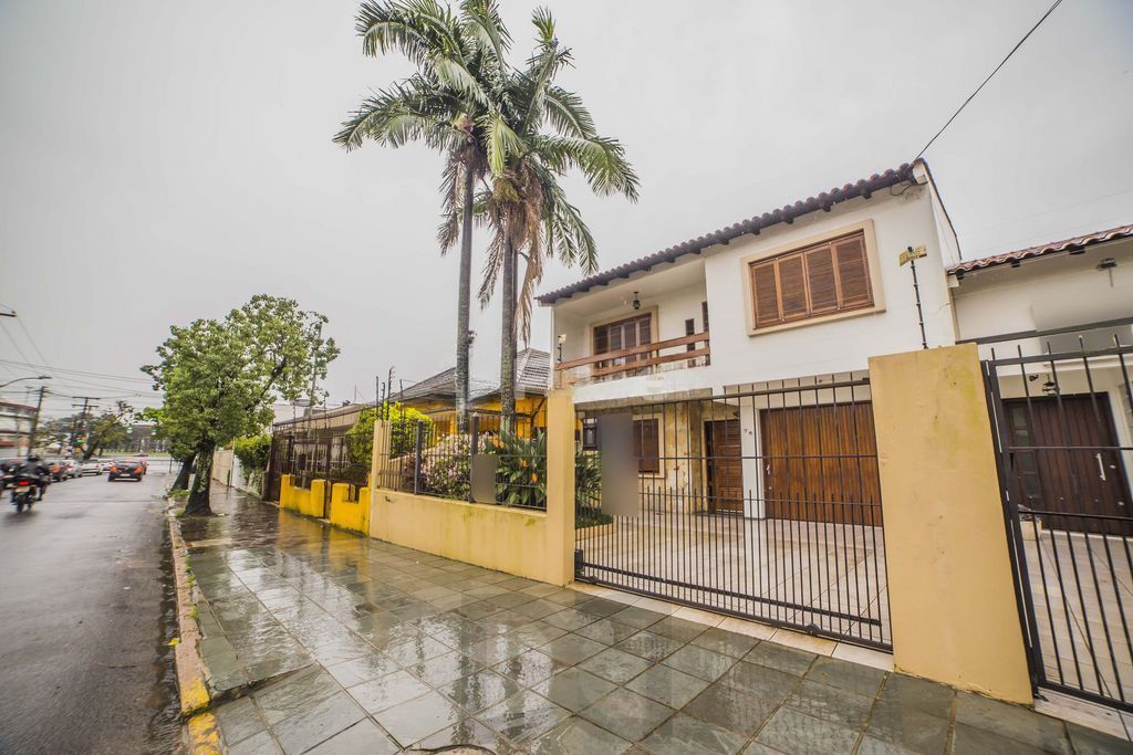 Casa de 4 dormitórios à venda no Bairro Santa Tereza - Porto Alegre — foto 1