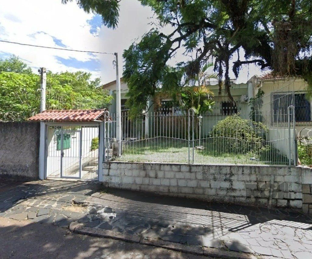 Casa com 3 dormitórios no bairro Medianeira — foto 12