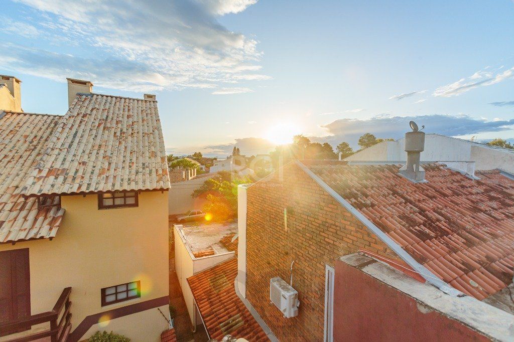 Casa 160m² - 3 dormitórios, 1 suíte, churrasqueira, terraço e 2 vagas de garagem no Guarujá — foto 20